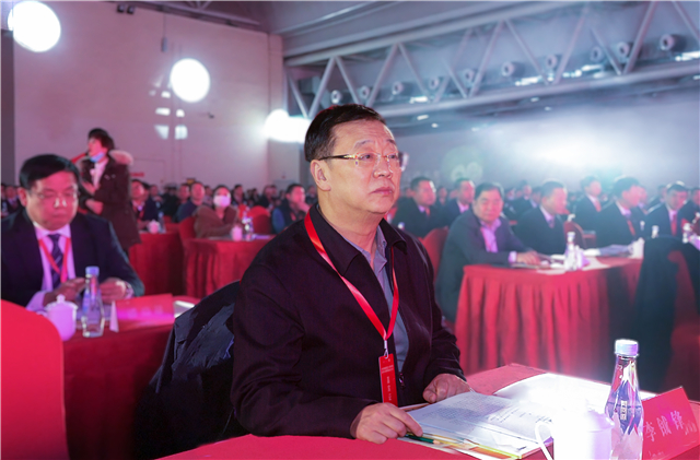 李钺峰.jpg