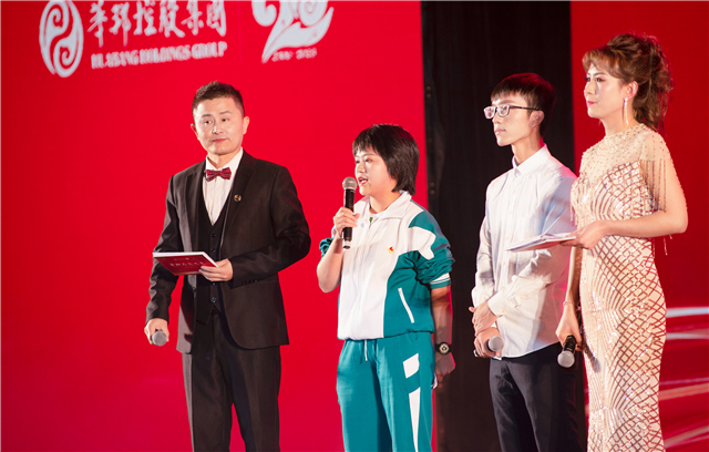 1607969276711968.jpg 两位学生22.jpg